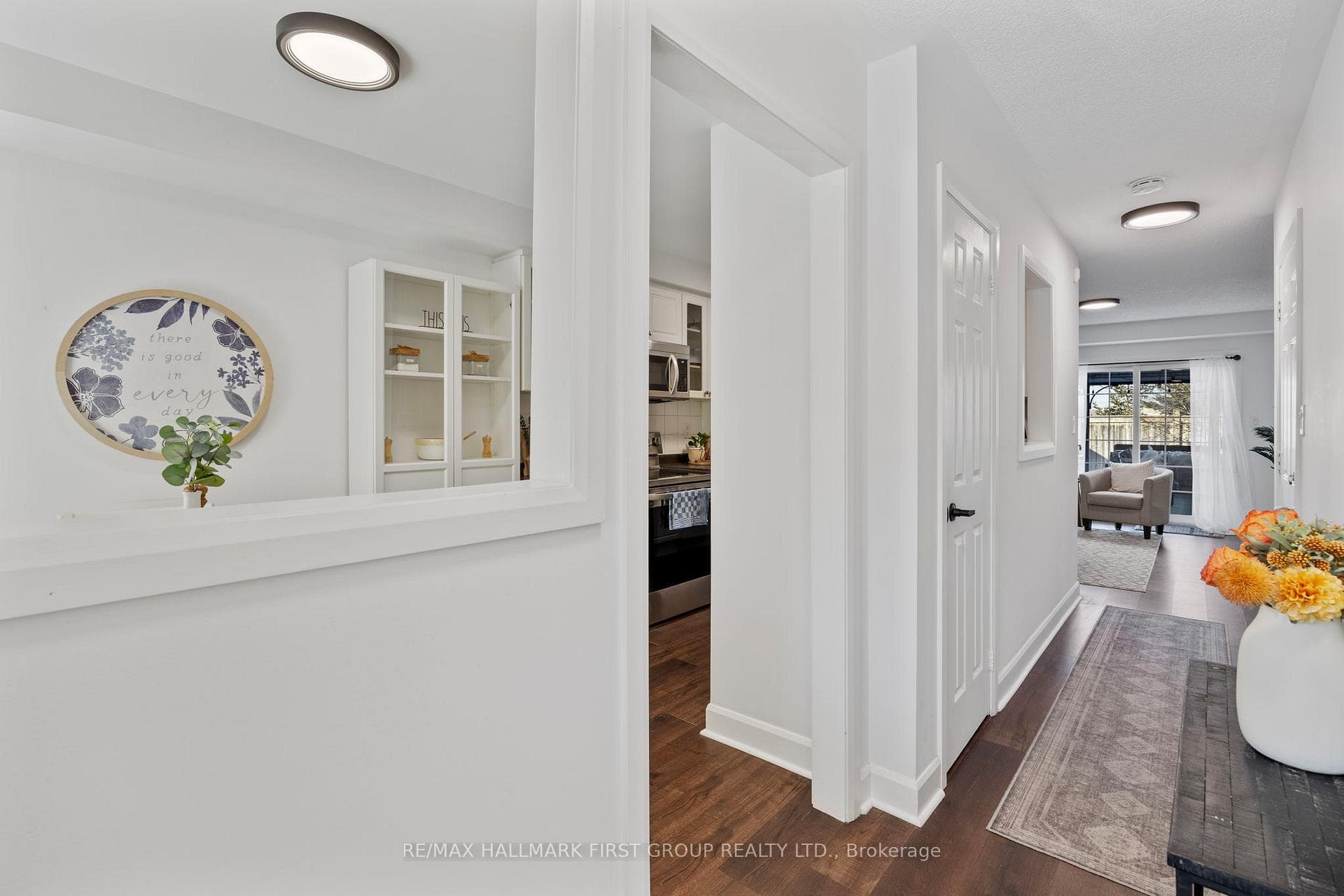 86 Elliottglen Drive photo 6