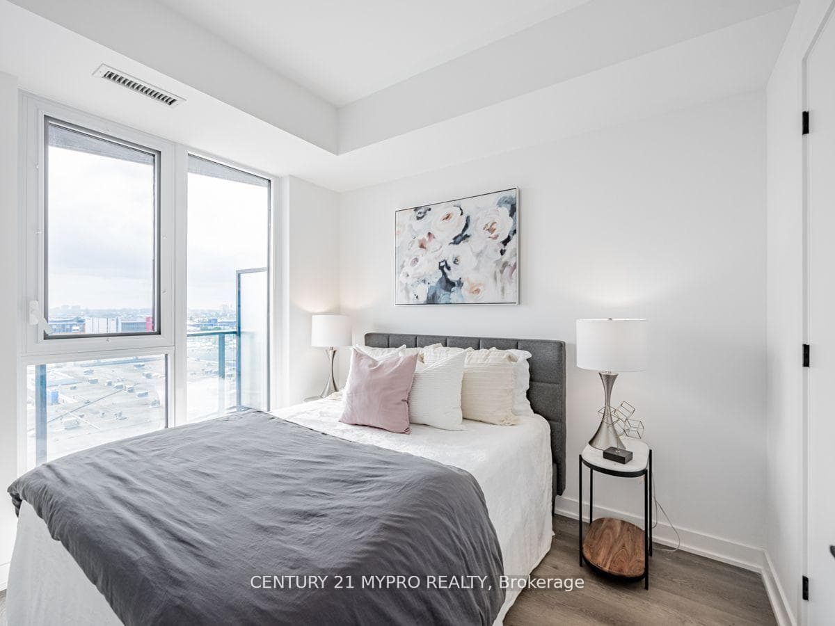 36 Zorra Street Unit 1011 photo 14