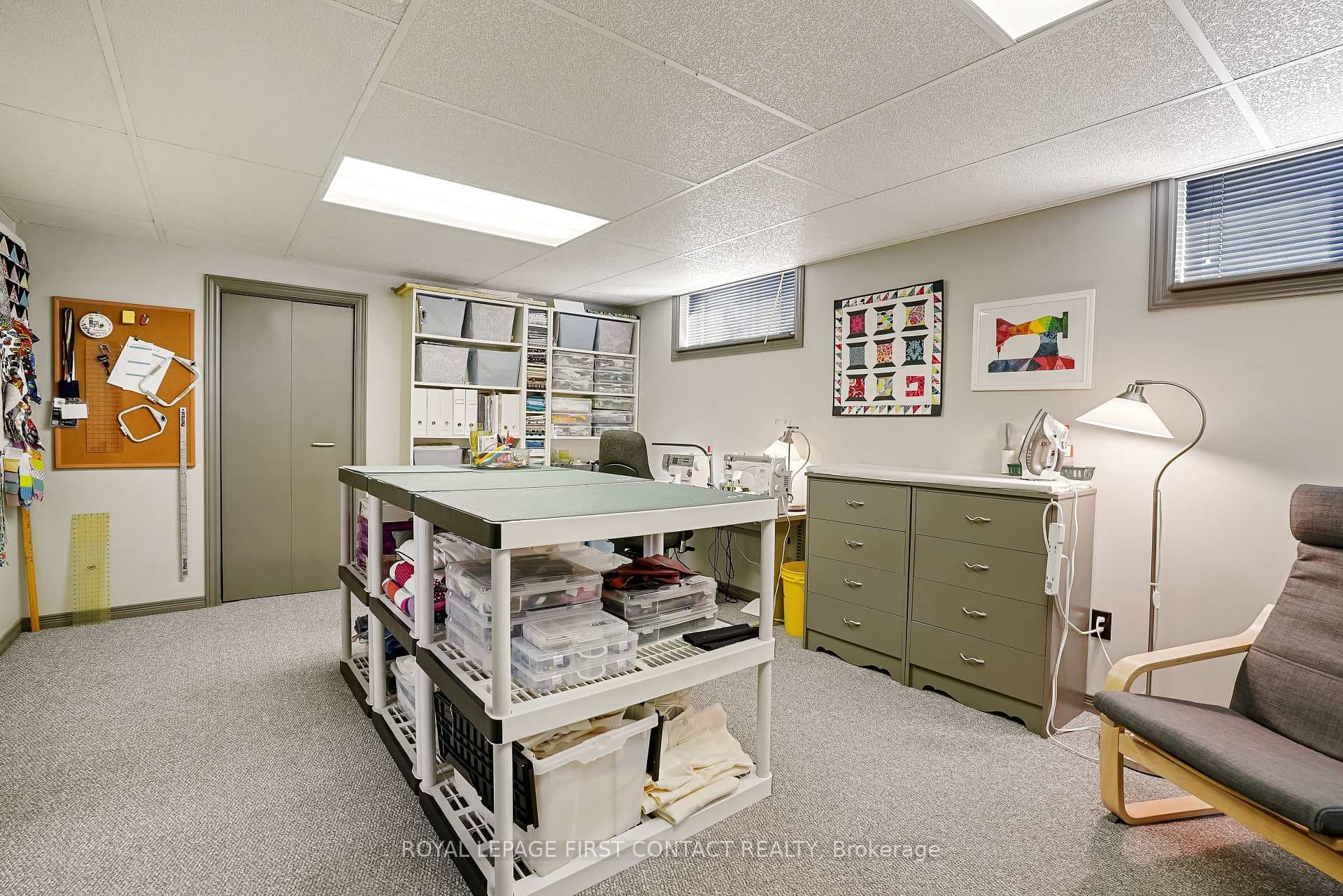 2053 Chantler Street photo 33