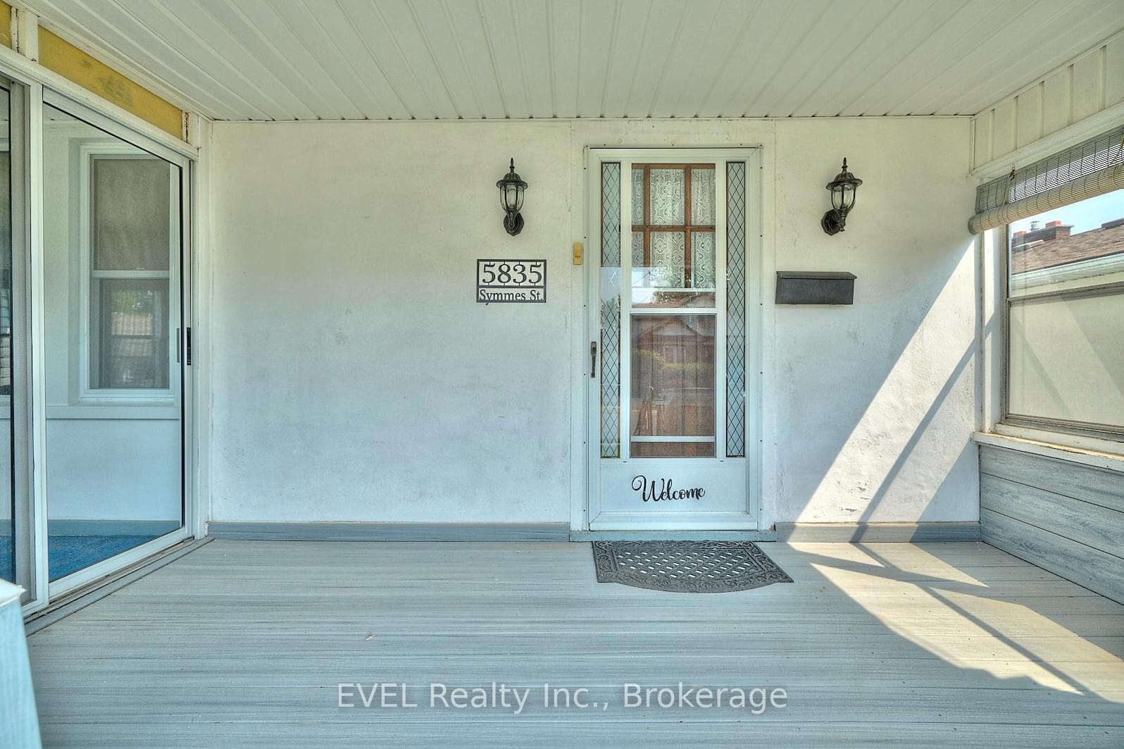 5835 Symmes Street photo 2
