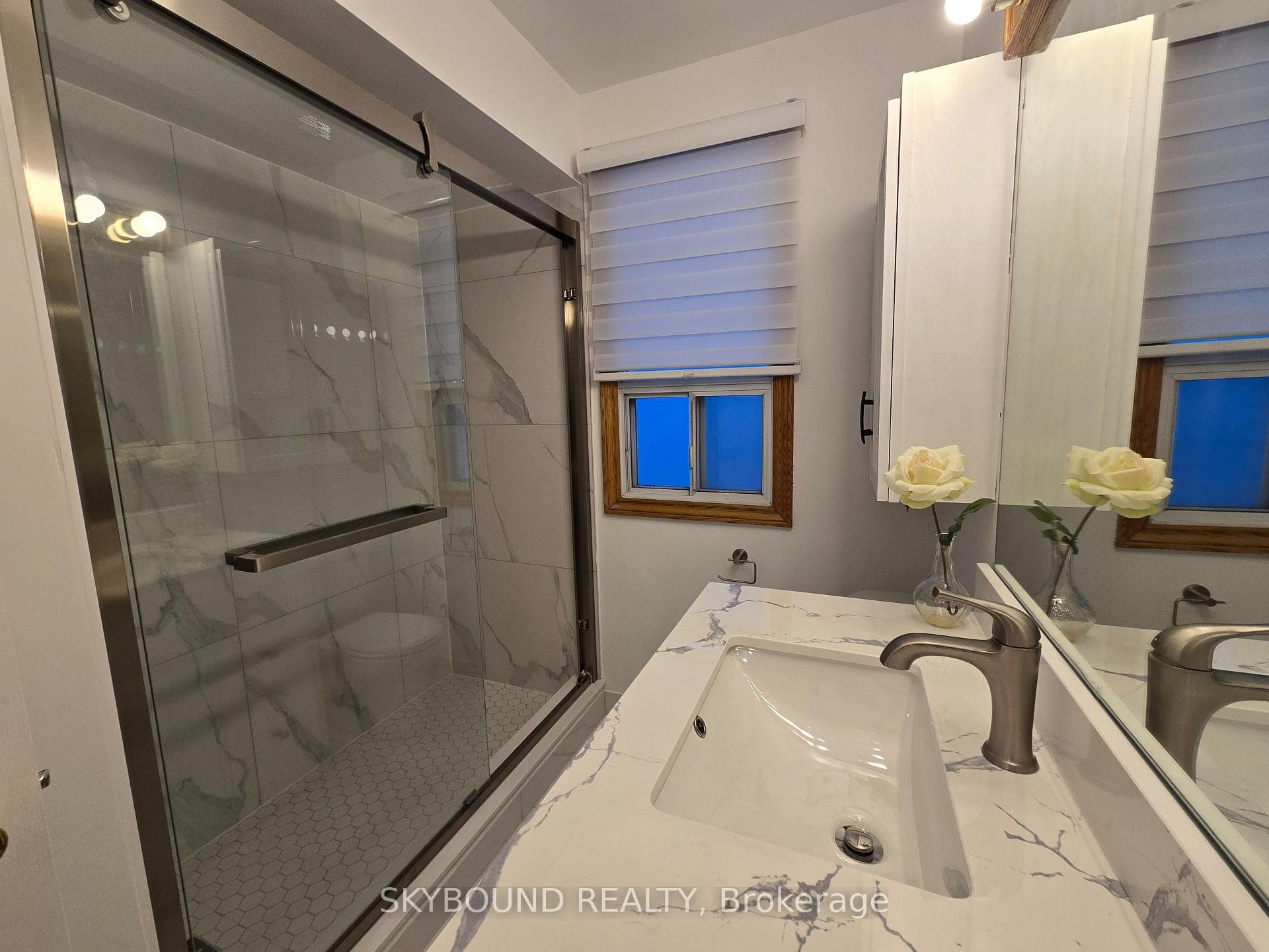 68 Monkton Avenue photo 33