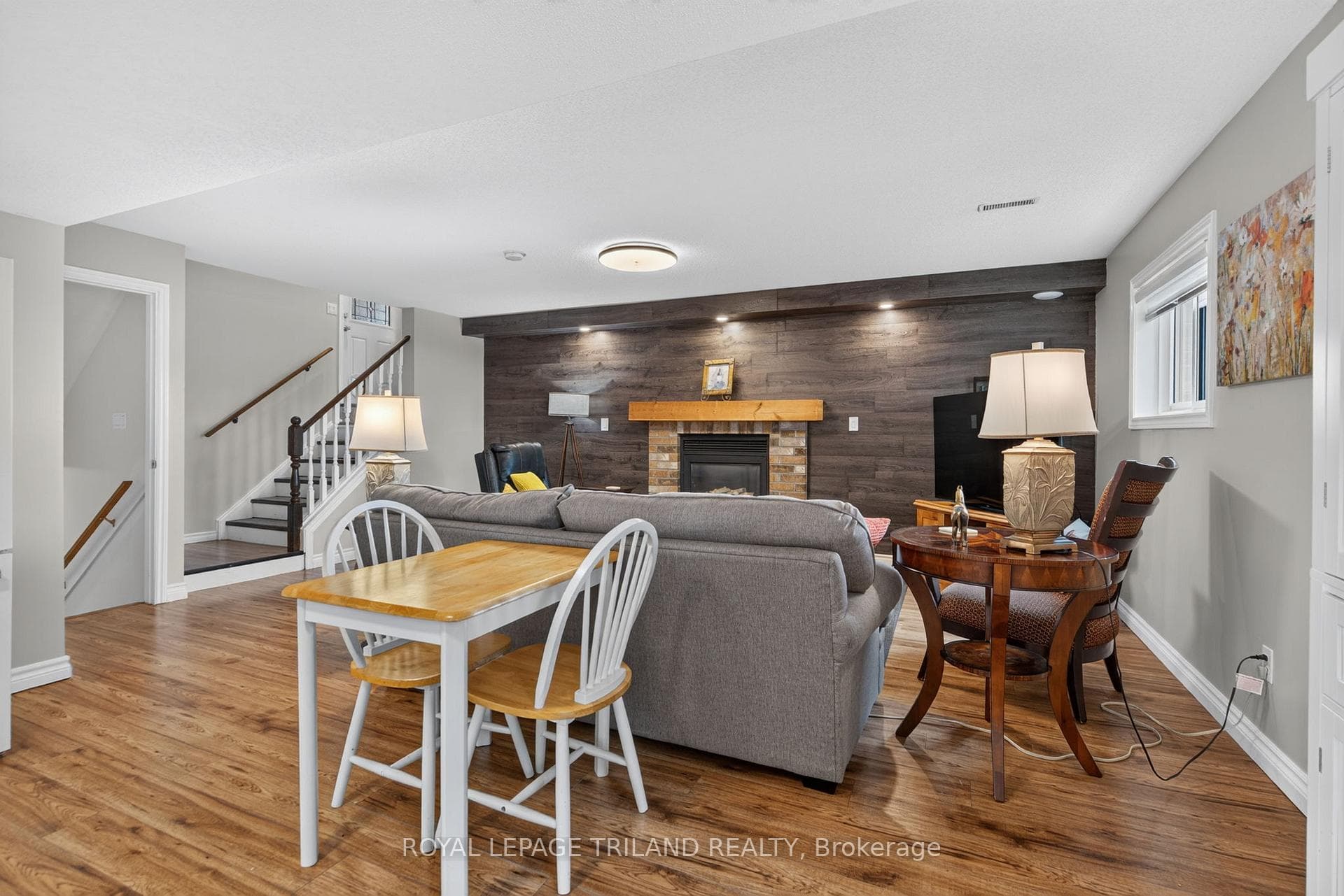 56 Parkview Crescent photo 23