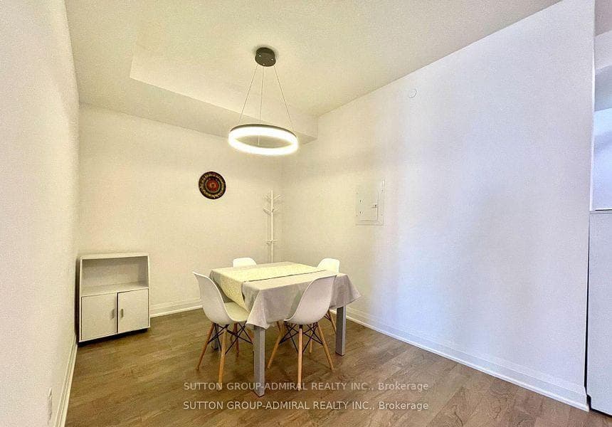 18 Uptown Drive Unit 310 photo 14