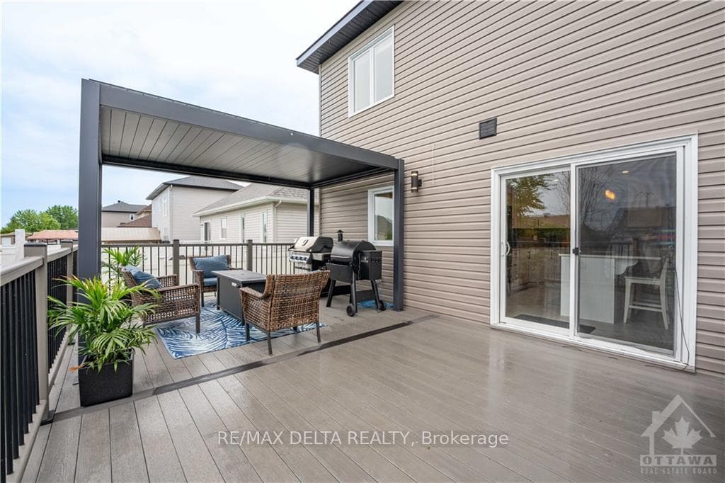 221 VERSAILLE Street photo 27