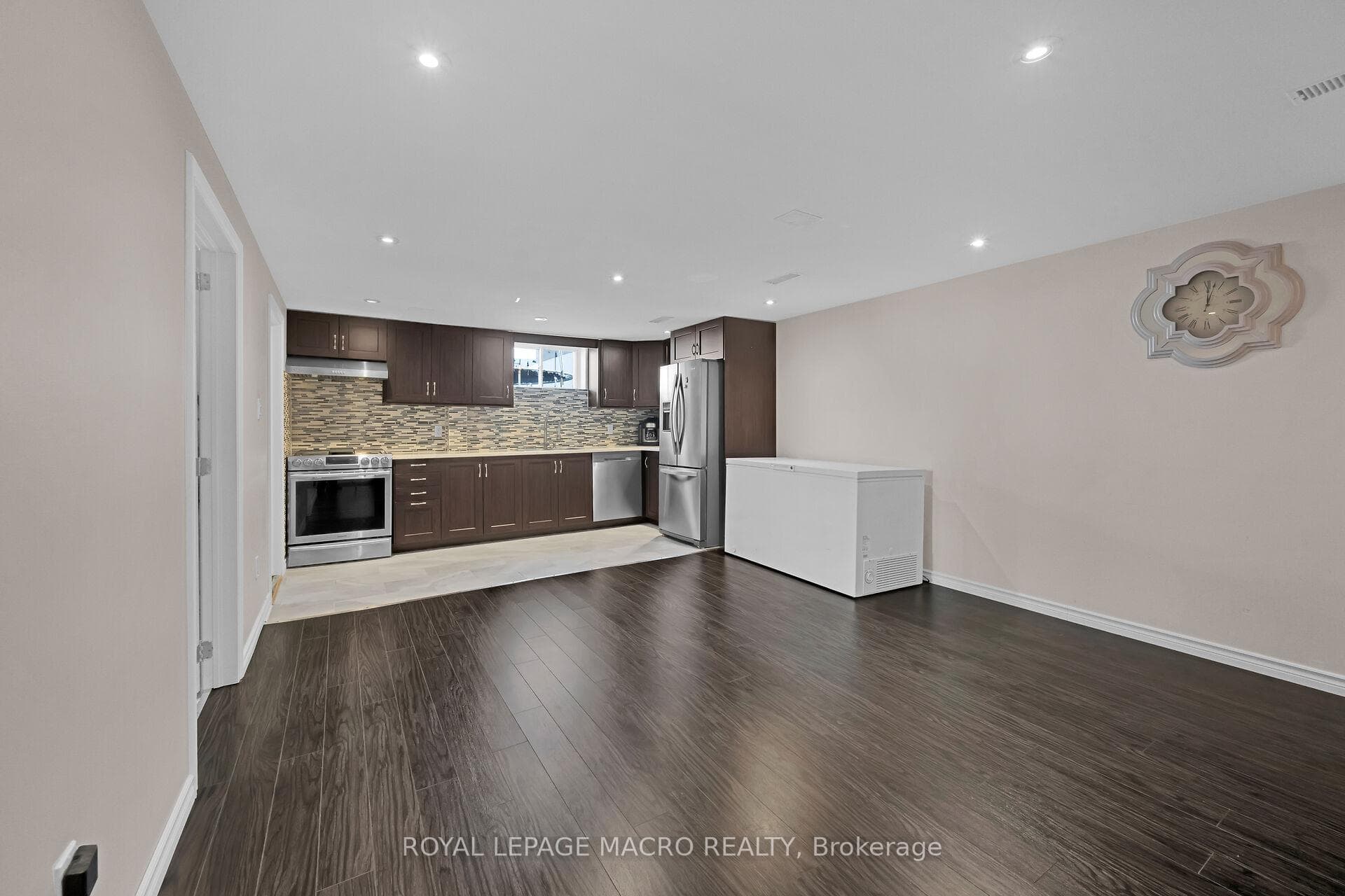 42 Warwick Road photo 24