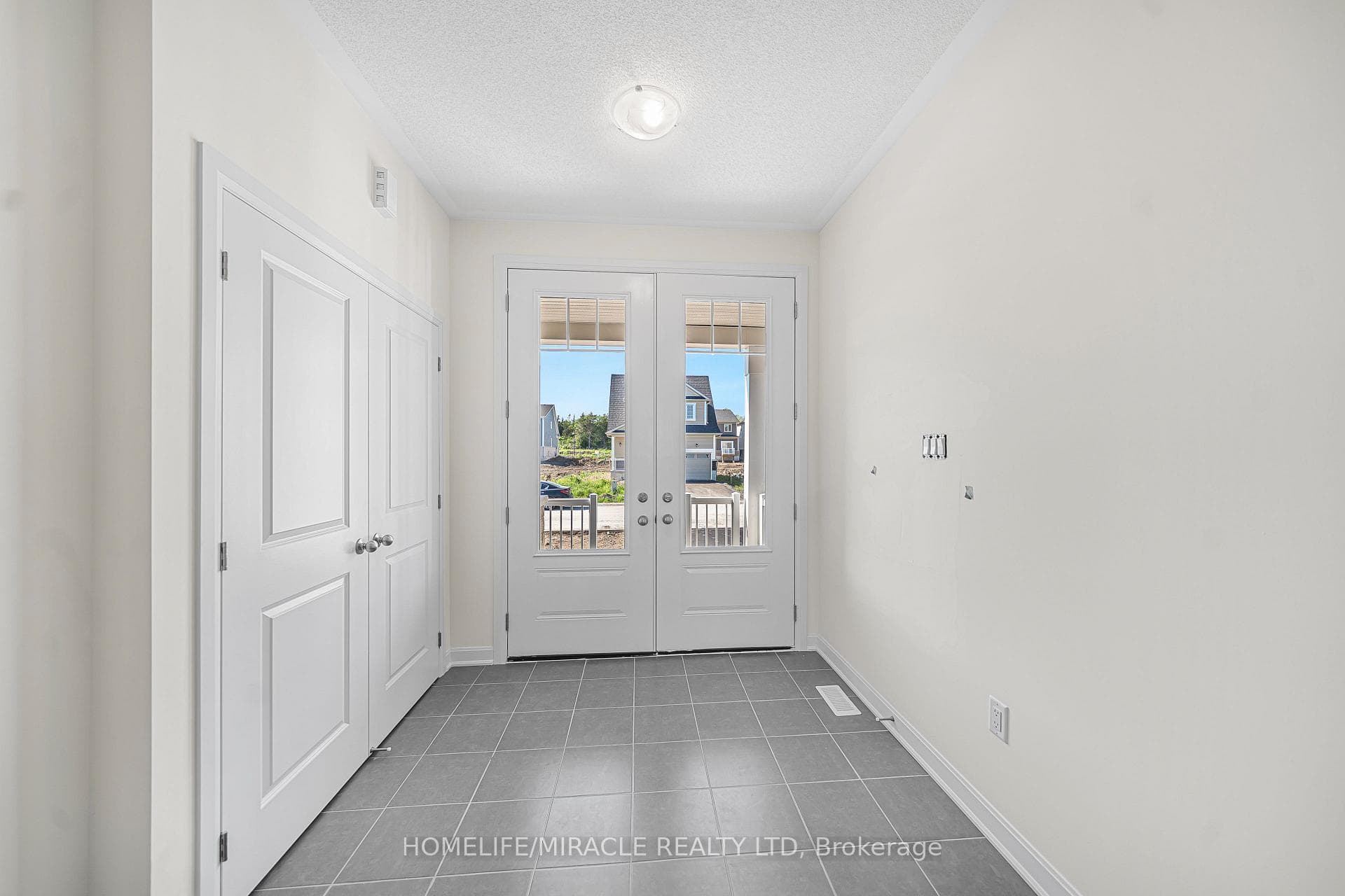 34 Royal Oak Crescent photo 13