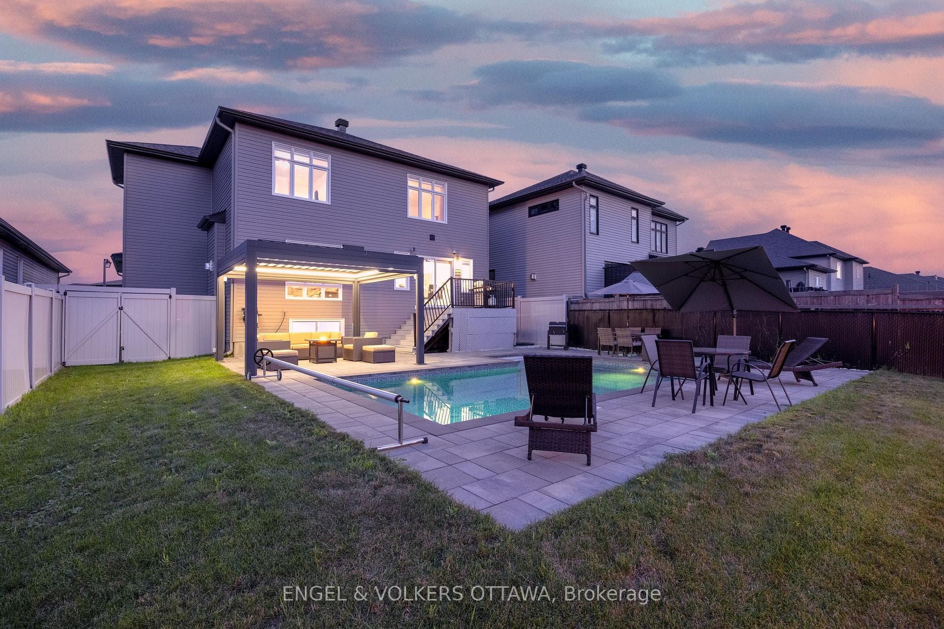 1082 Docteur Corbeil Boulevard photo 44