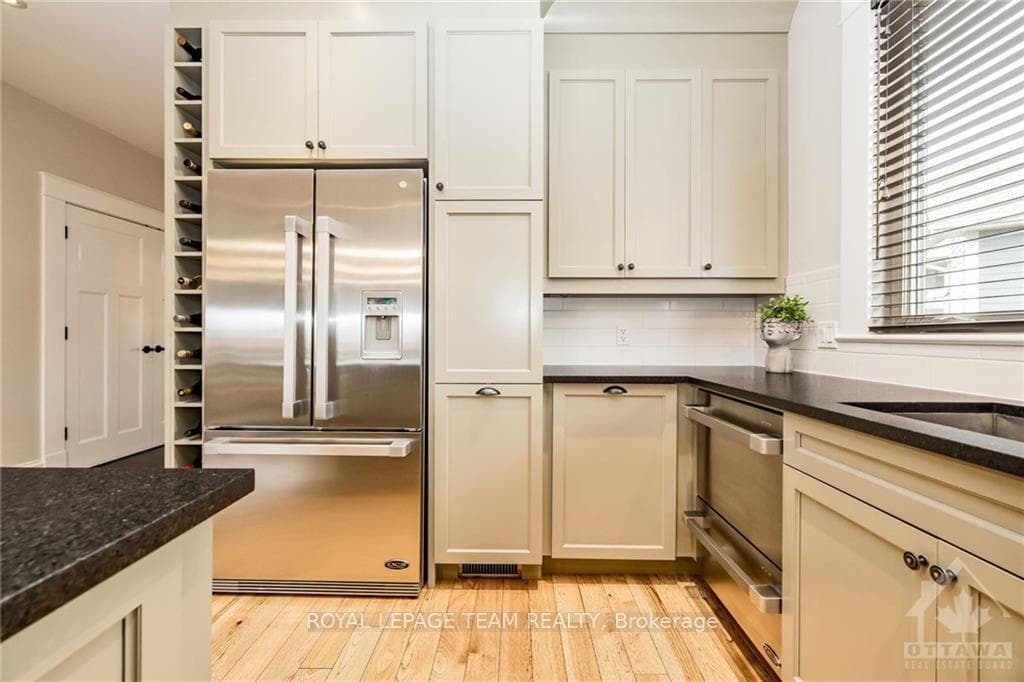 33 GALENS Way photo 15