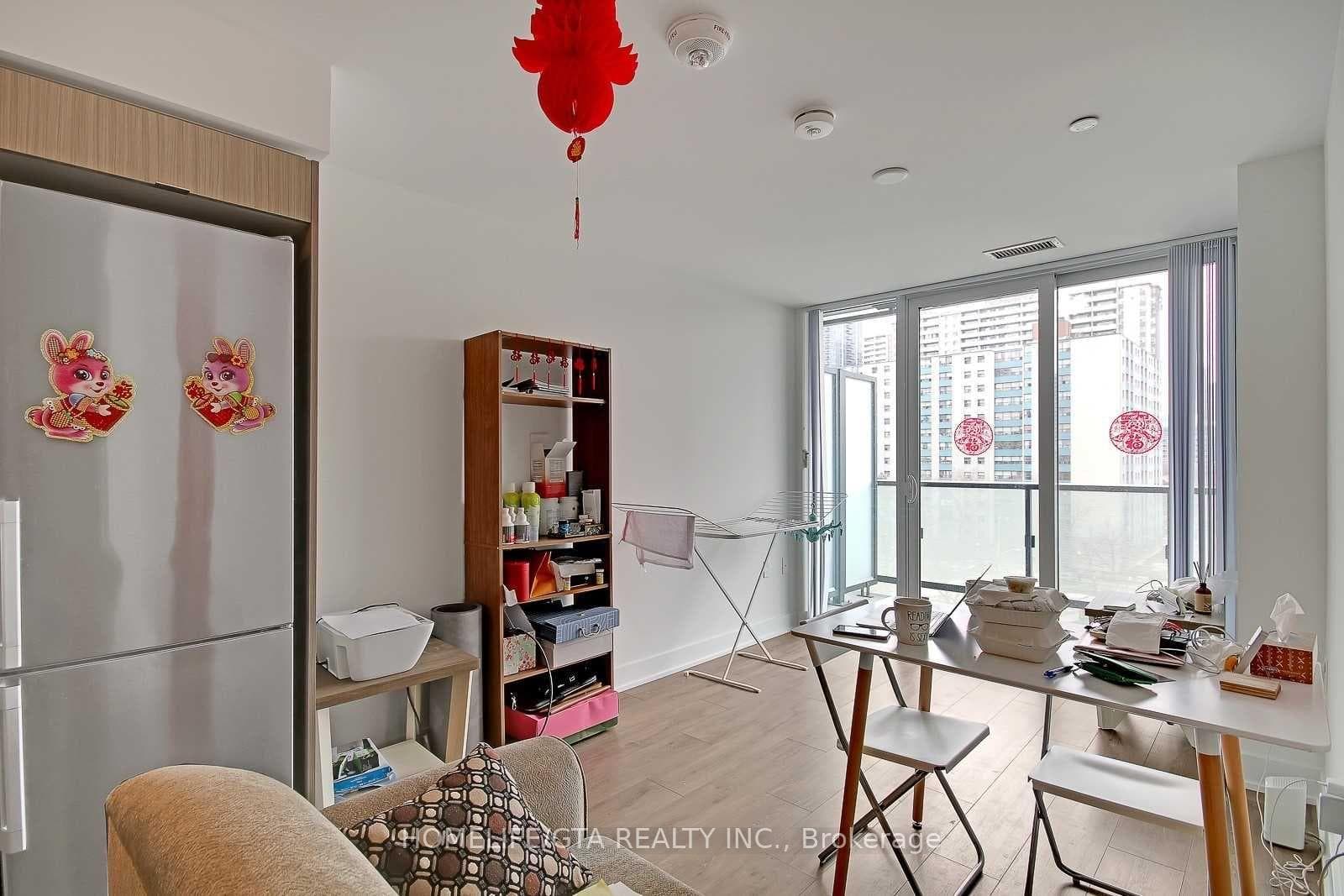575 Bloor Street Unit 511 photo 8