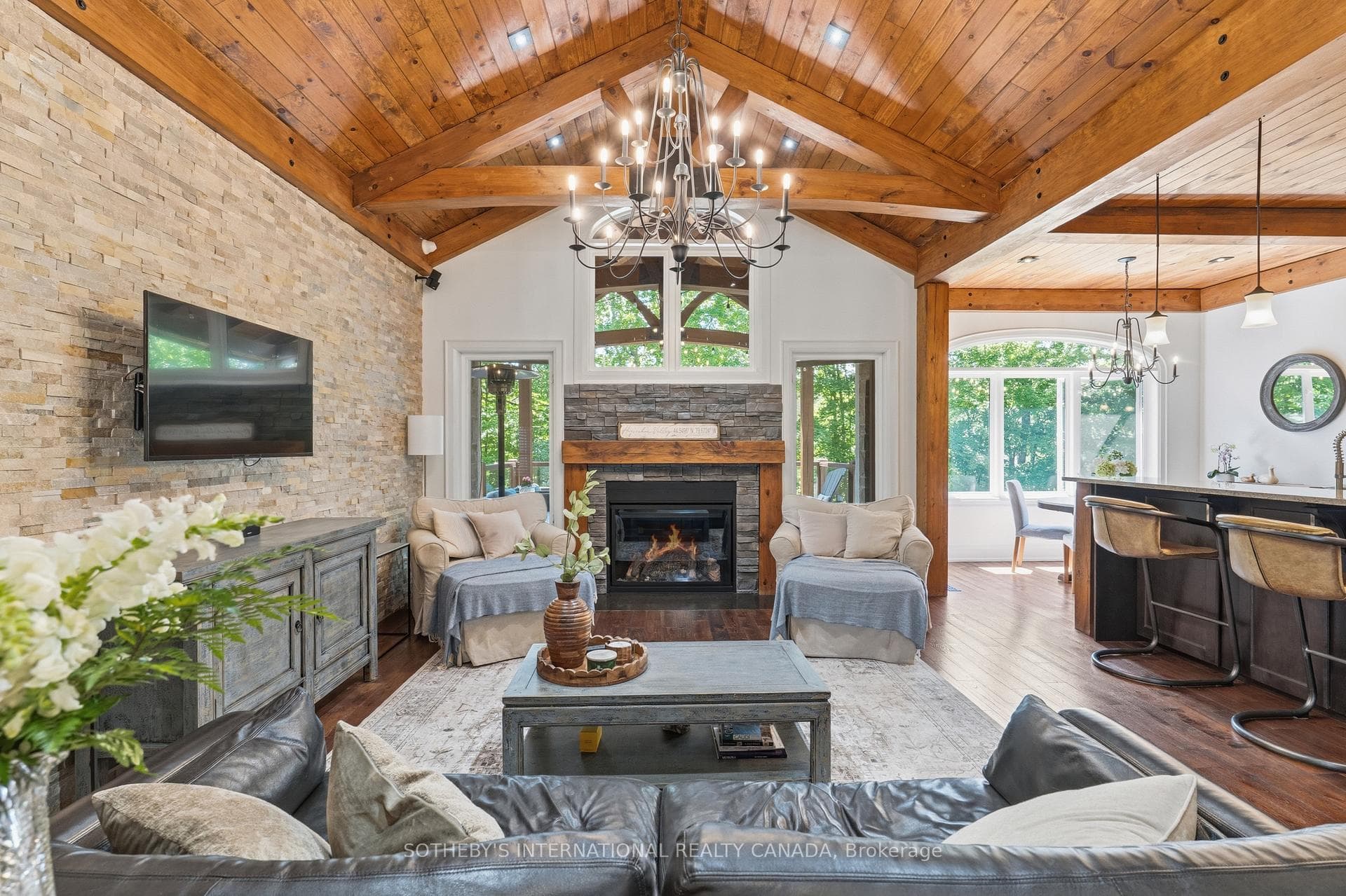 7 Ridgewood Court photo 4