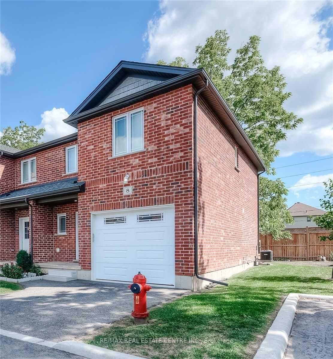 292 Falcon Drive Unit 8 photo 4