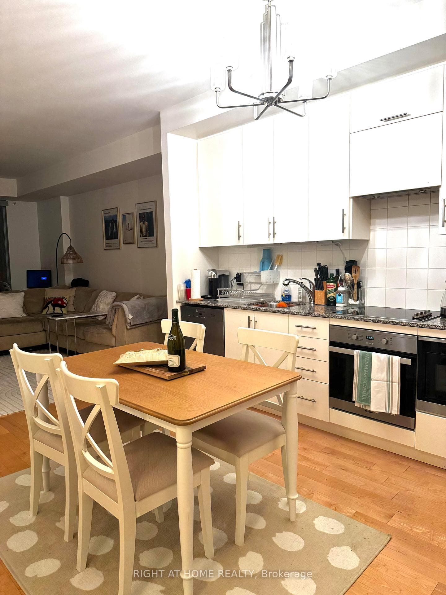23 Glebe Road Unit 606 photo 8