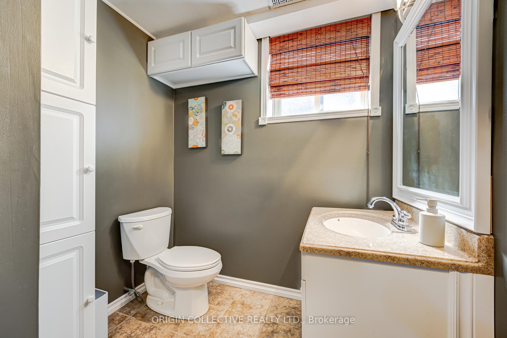 444 William Street photo 22