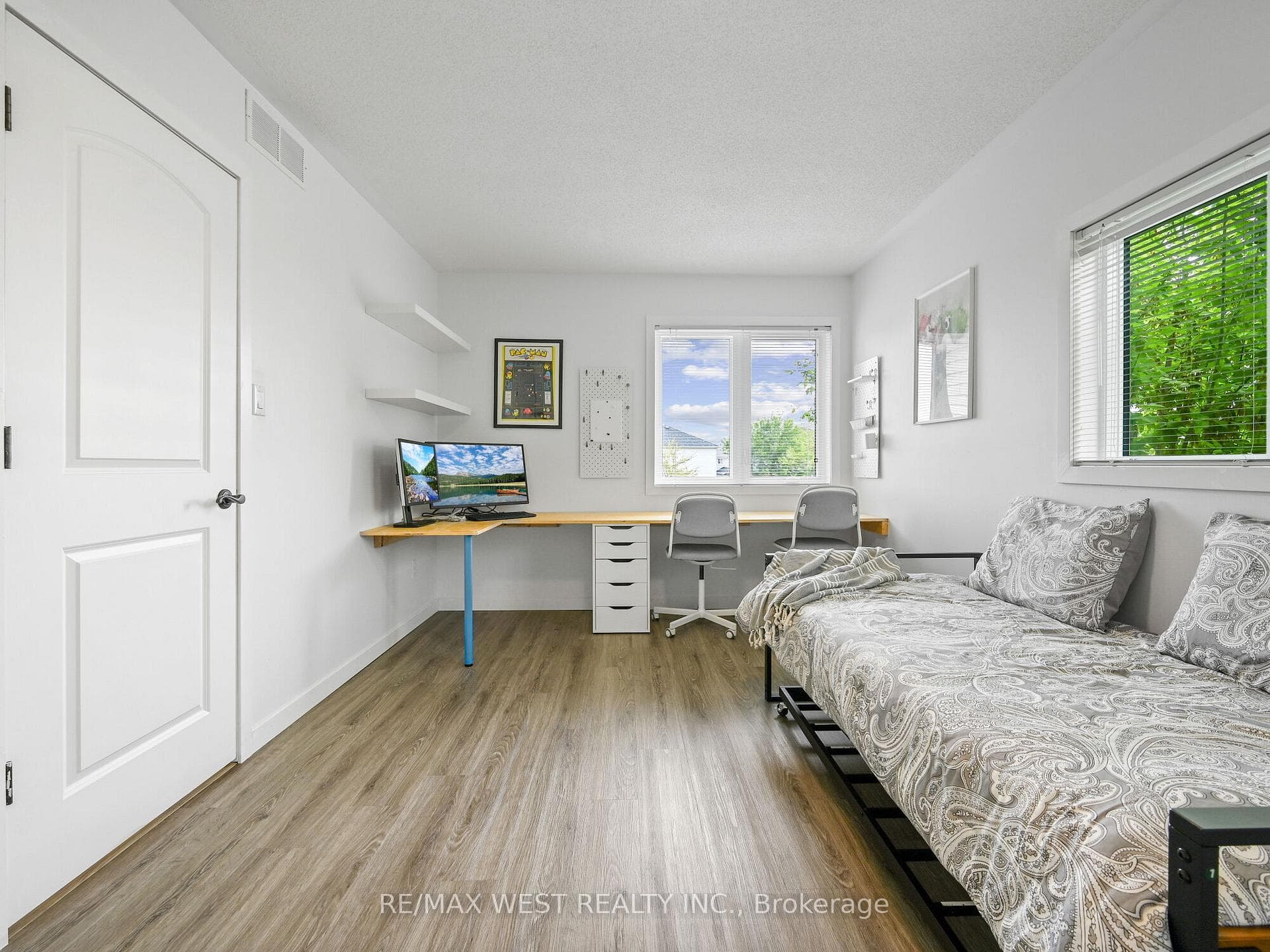 75 Langlaw Drive photo 17
