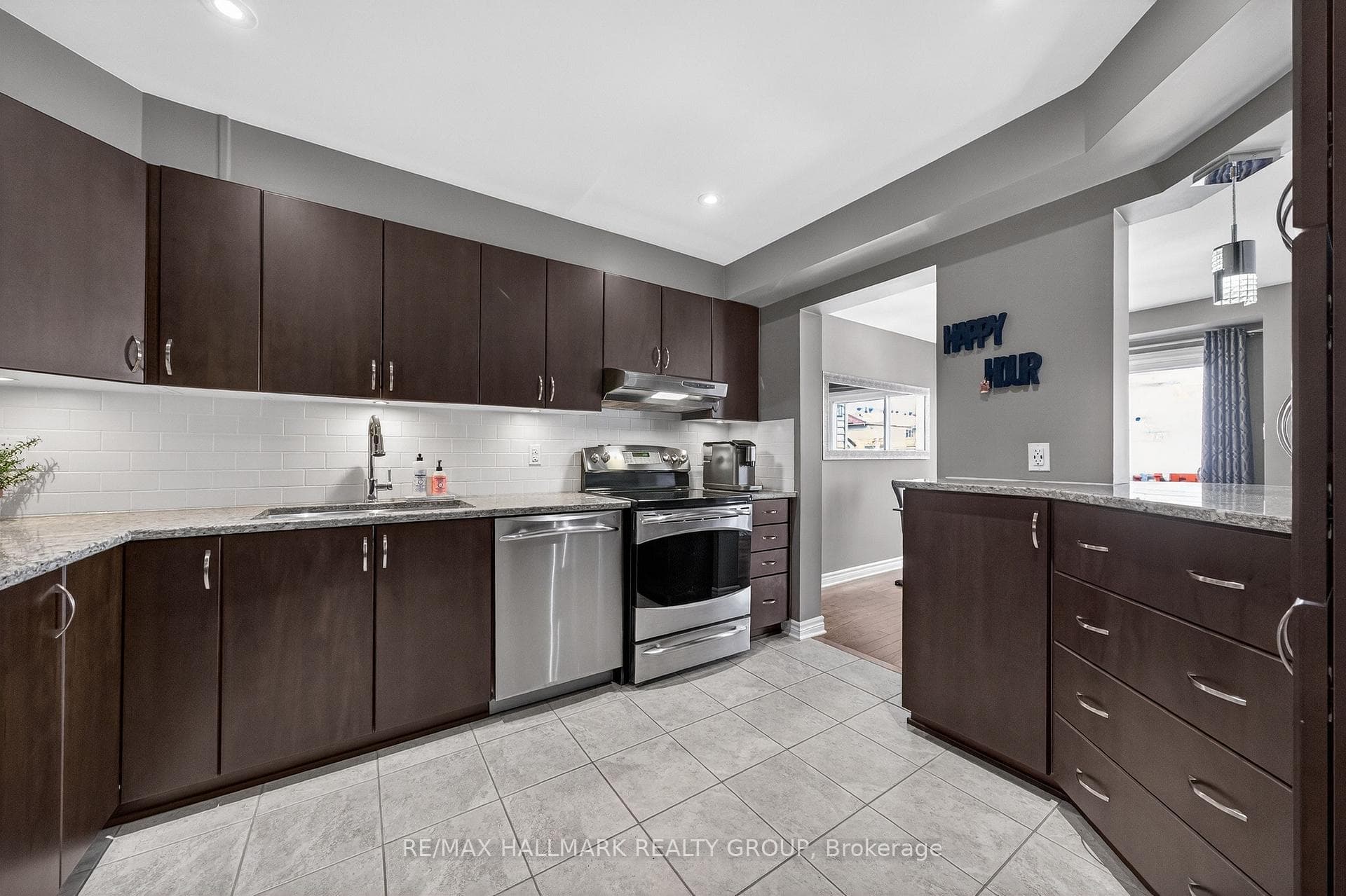 159 Lerta Way photo 5