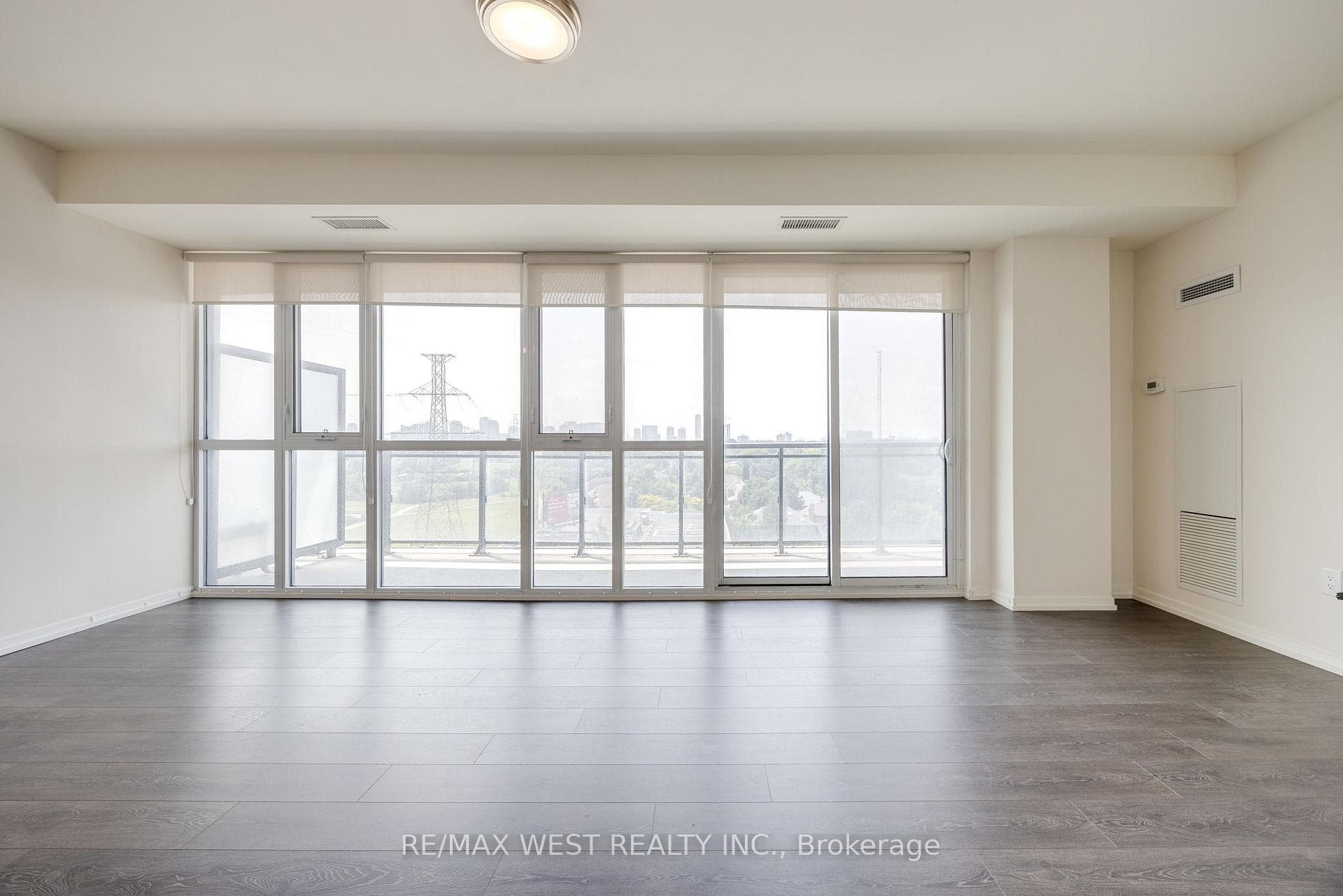 3237 Bayview Avenue Unit 902 photo 7