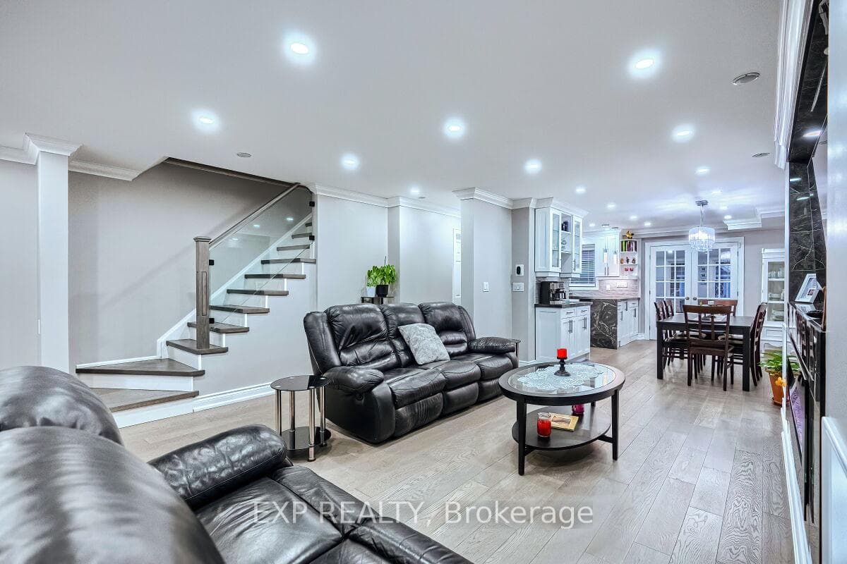 3499 Ellengale Drive photo 4