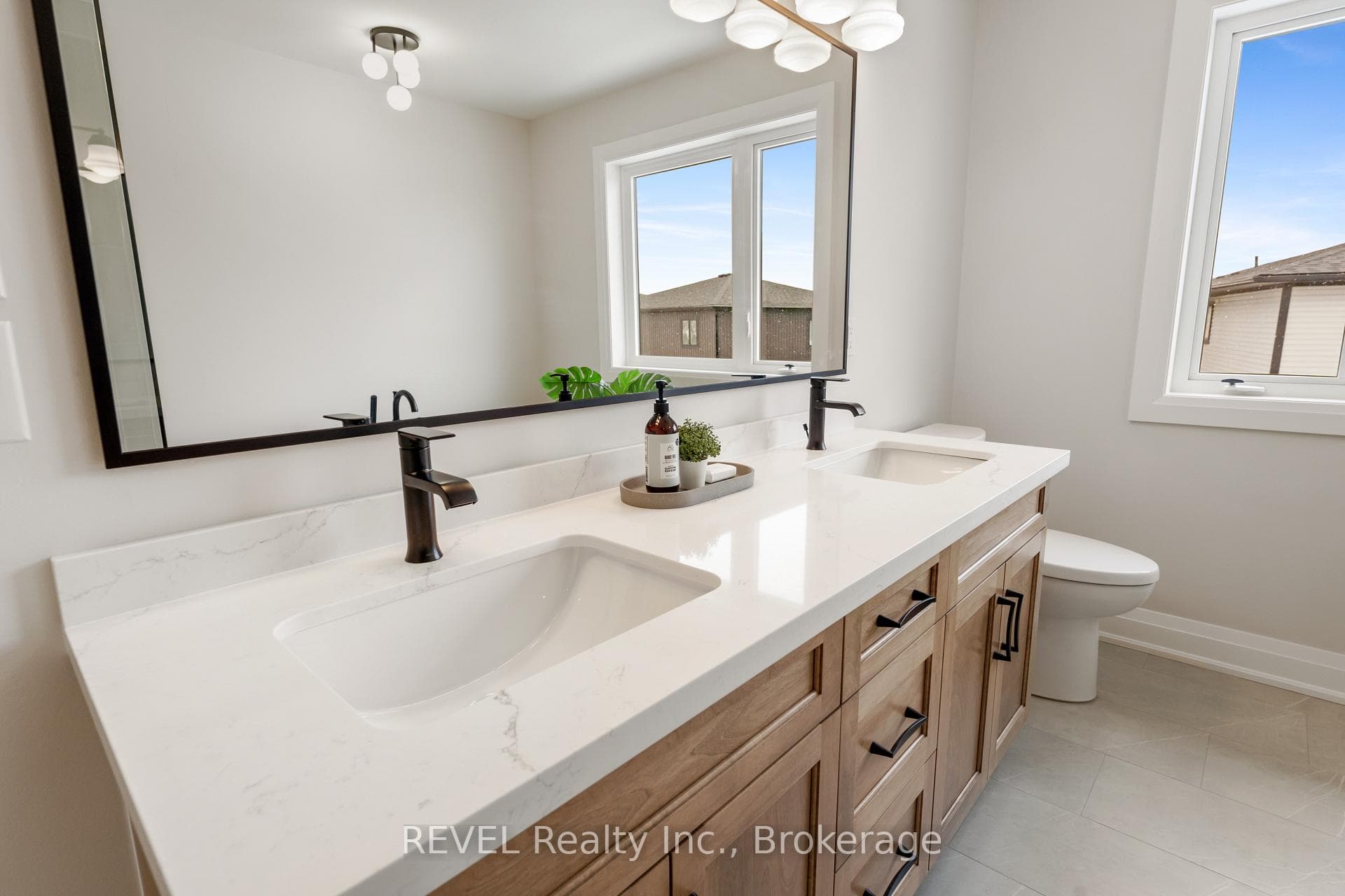 second floor primary bath