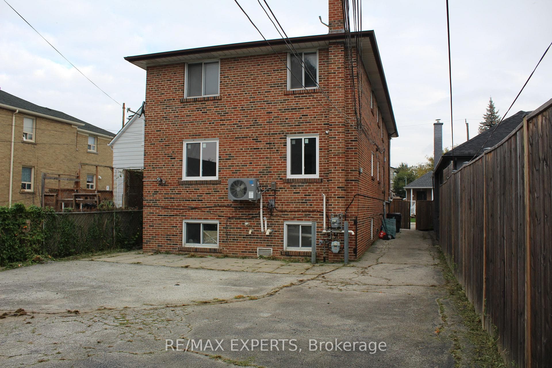 121 Ewart Avenue photo 23