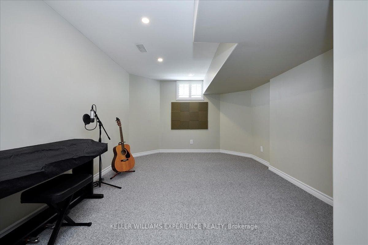 52 O'Neill Circle photo 27