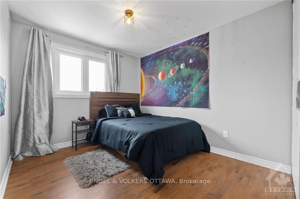 1774 LAMOUREUX Drive Unit A photo 15