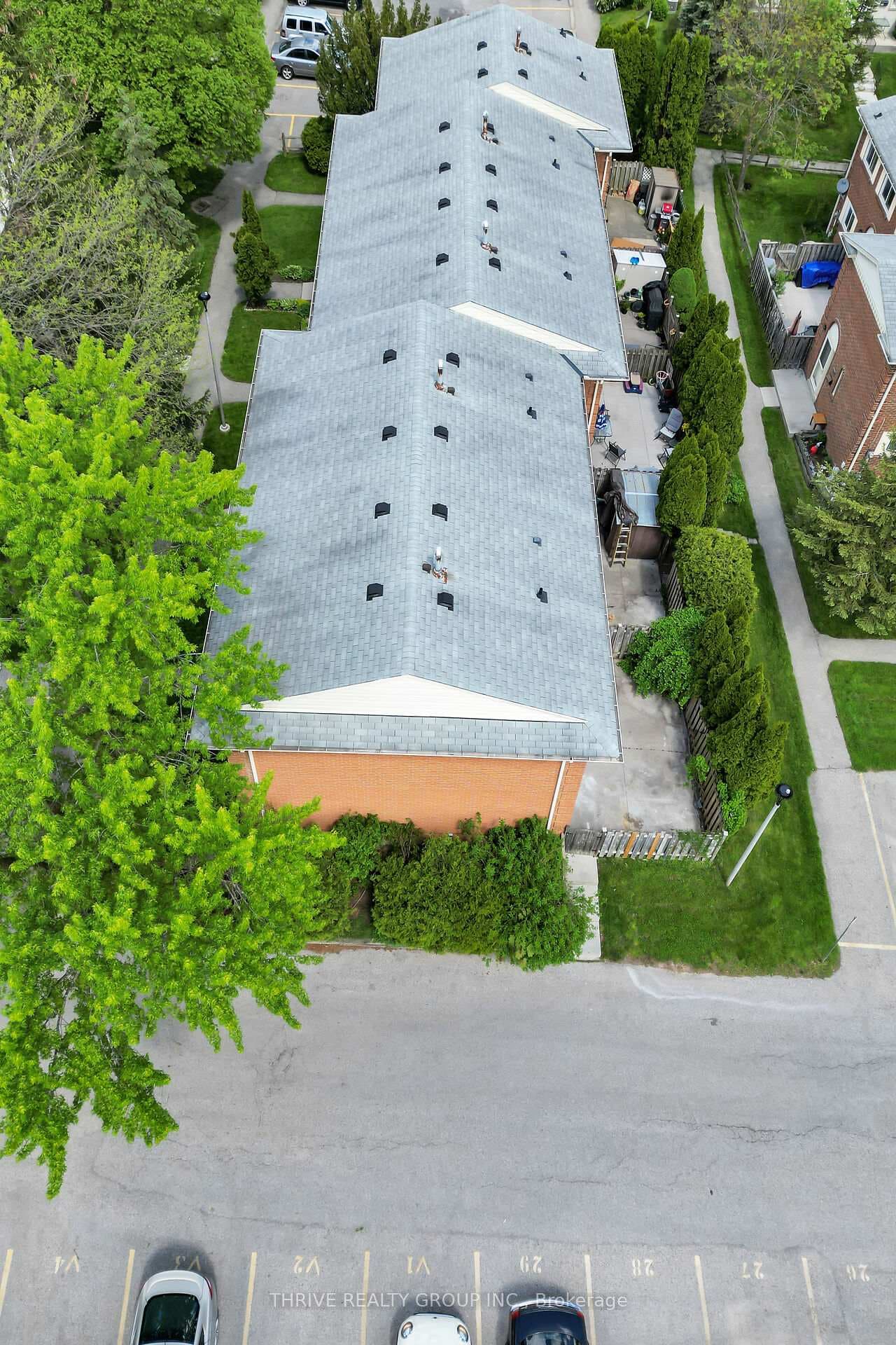 567 Gainsborough Road photo 28