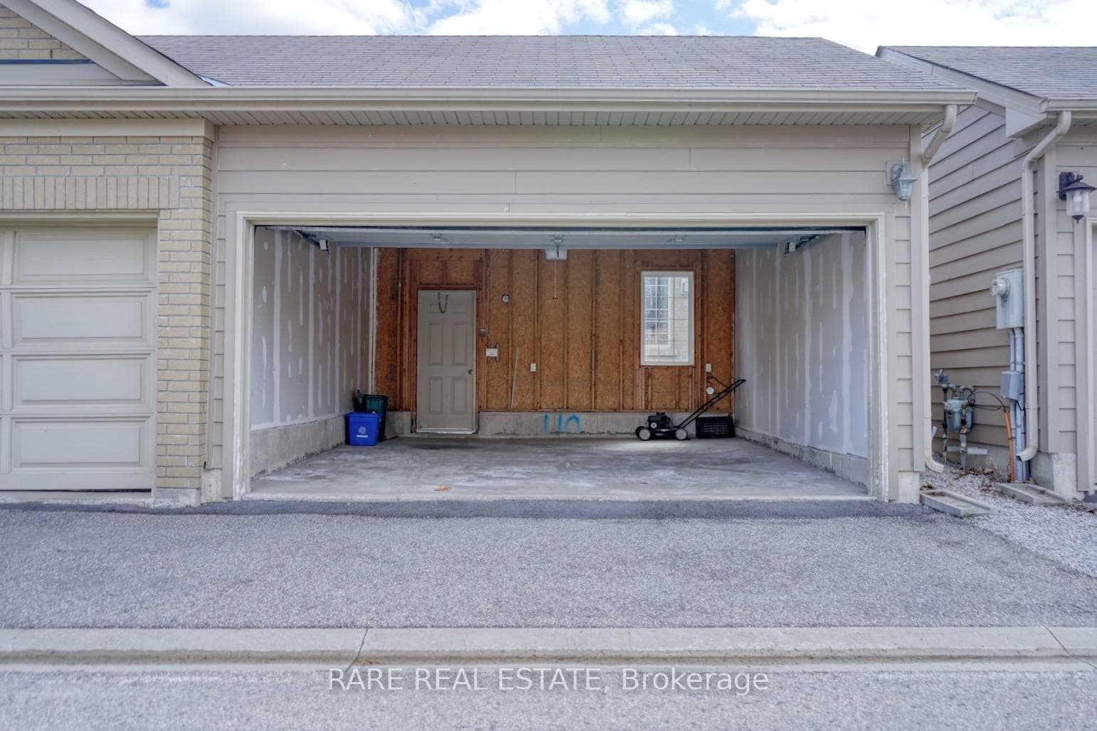 140 Betty Roman Boulevard photo 34