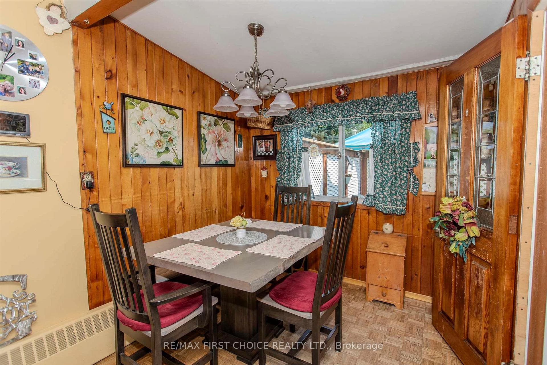 1036 Alexandra Street photo 10