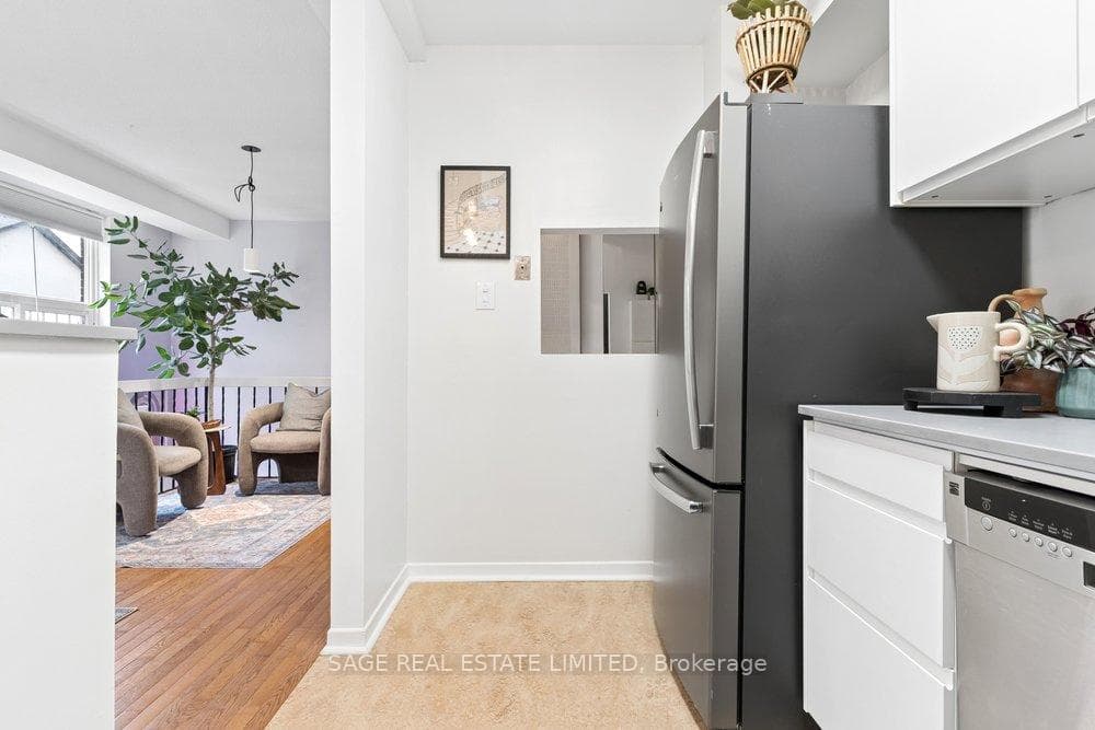 350 Gerrard Street Unit 4 photo 14