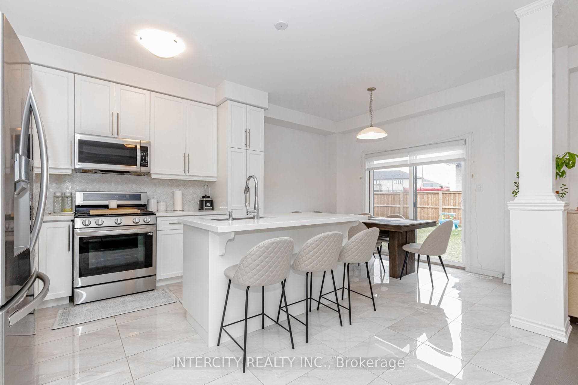 4 Elkington Lane photo 13
