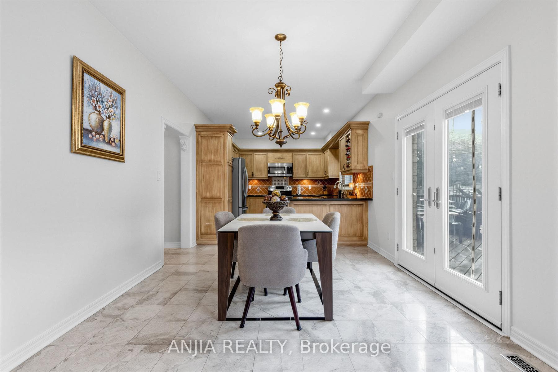 54 Stoneheath Crescent photo 8