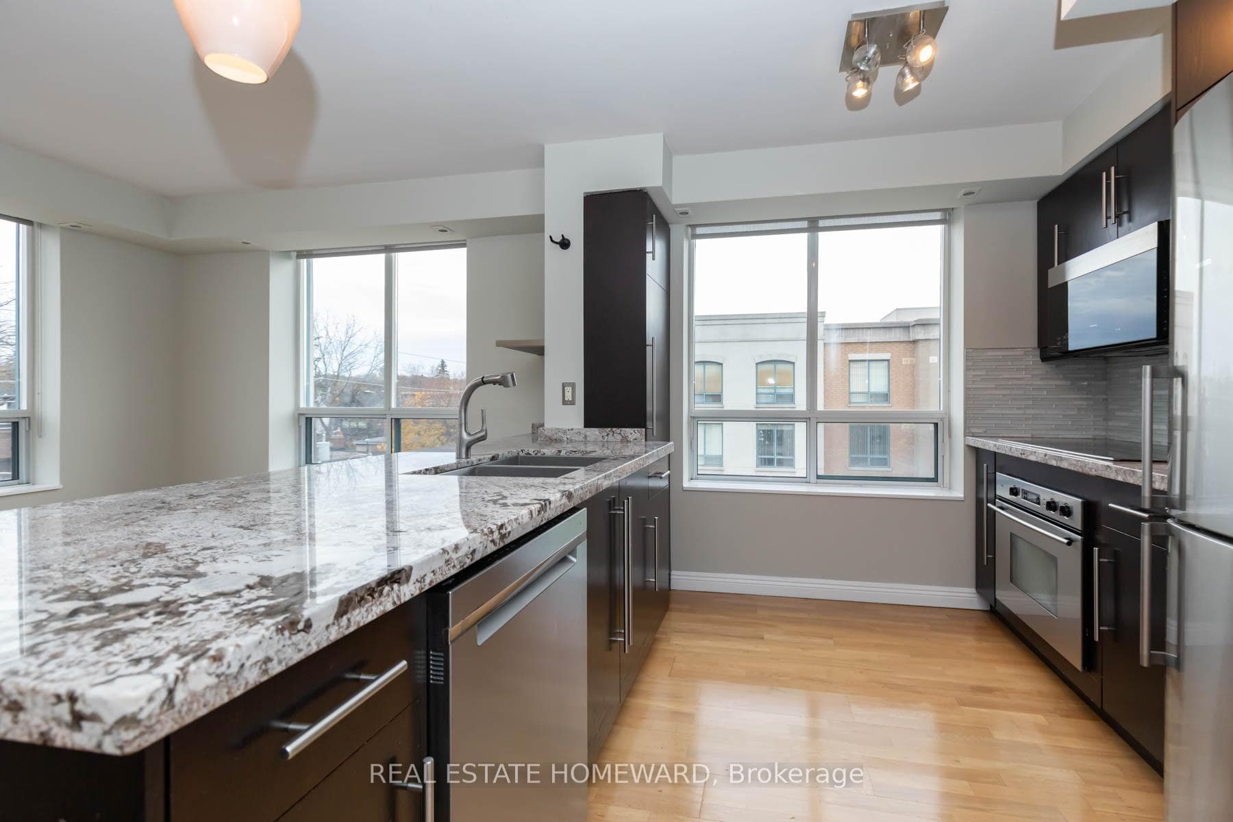 1765 Queen Street Unit 413 photo 6