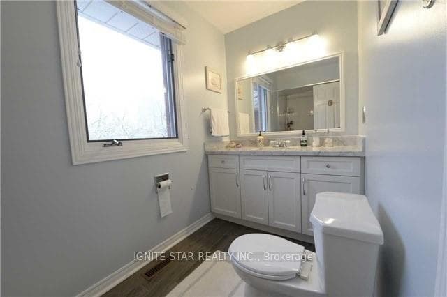 2368 Credit Valley Road Unit upper photo 25
