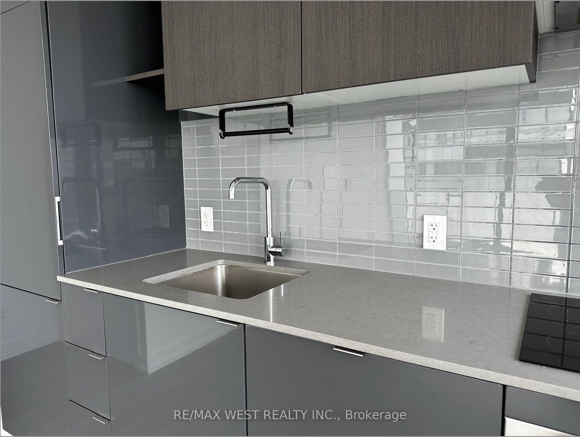 161 Roehampton Avenue Unit 3804 photo 5