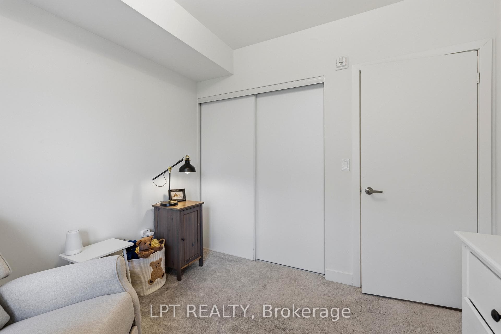 110 Grew Boulevard Unit 303 photo 23
