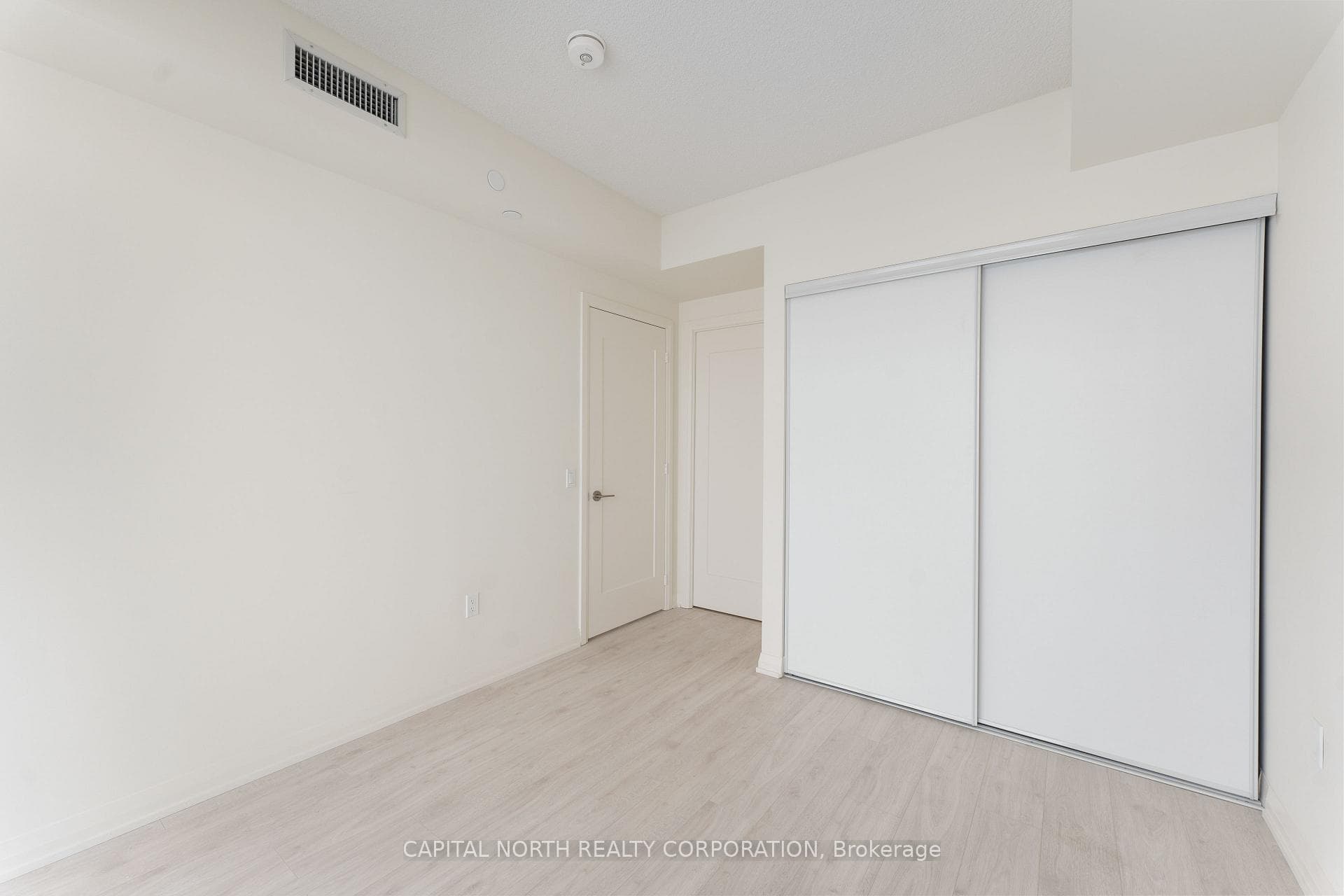 8960 Jane Street Unit 1206 photo 23
