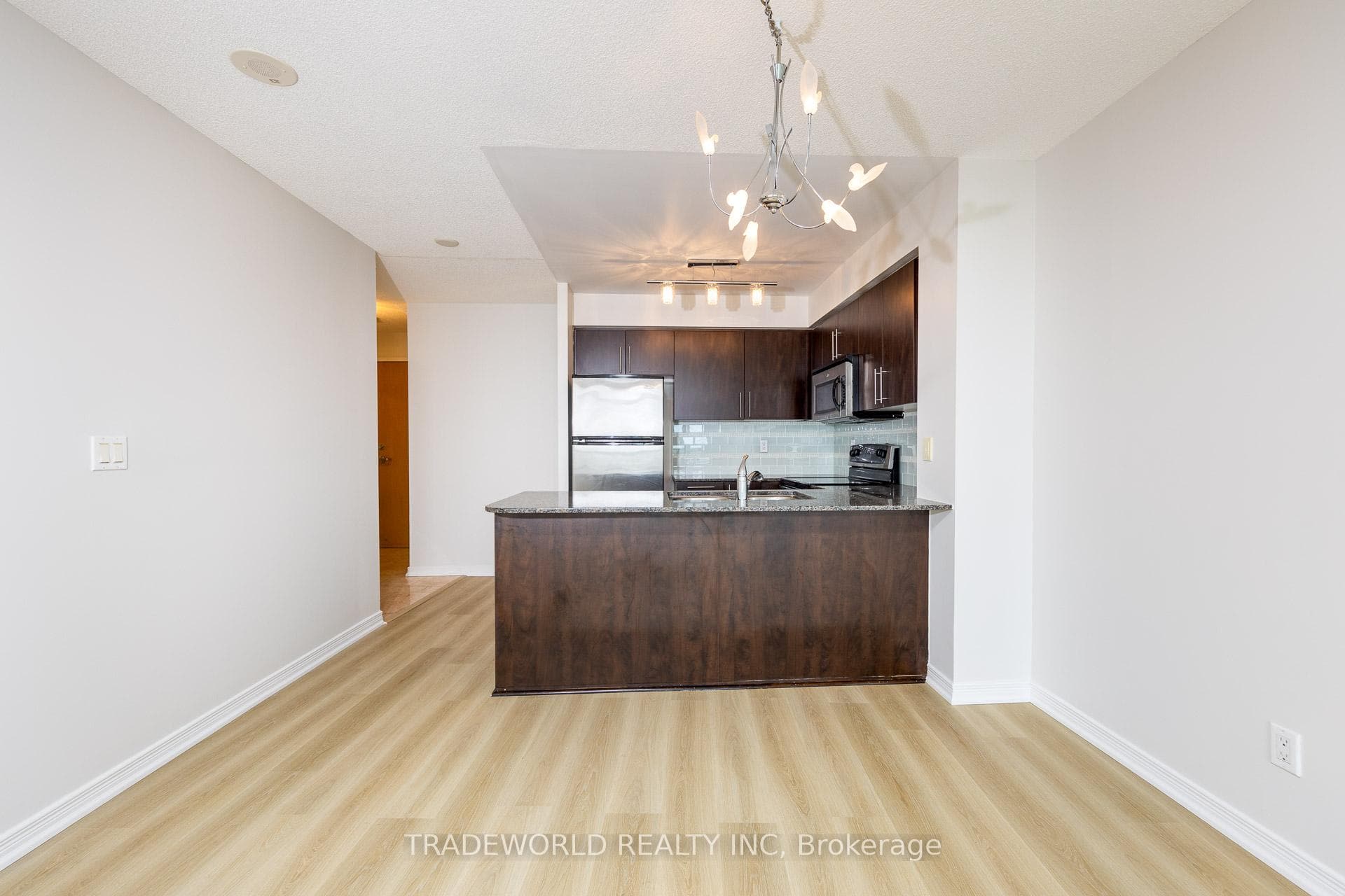 509 Beecroft Road Unit 2108 photo 7