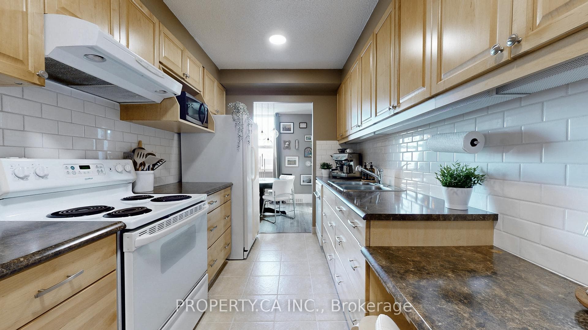 90 Ling Road Unit 1505 photo 18