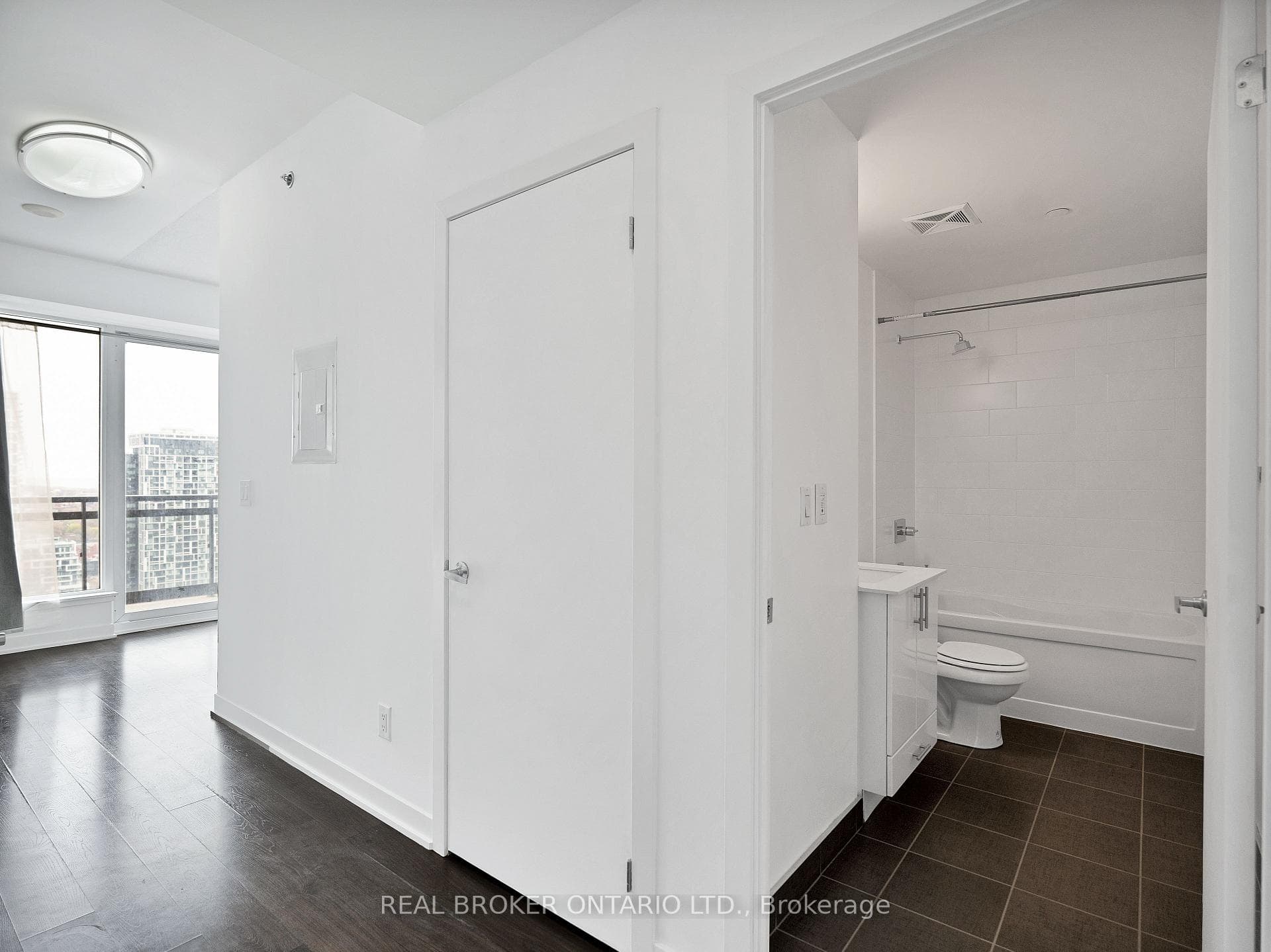225 Sackville Street Unit 2502 photo 6