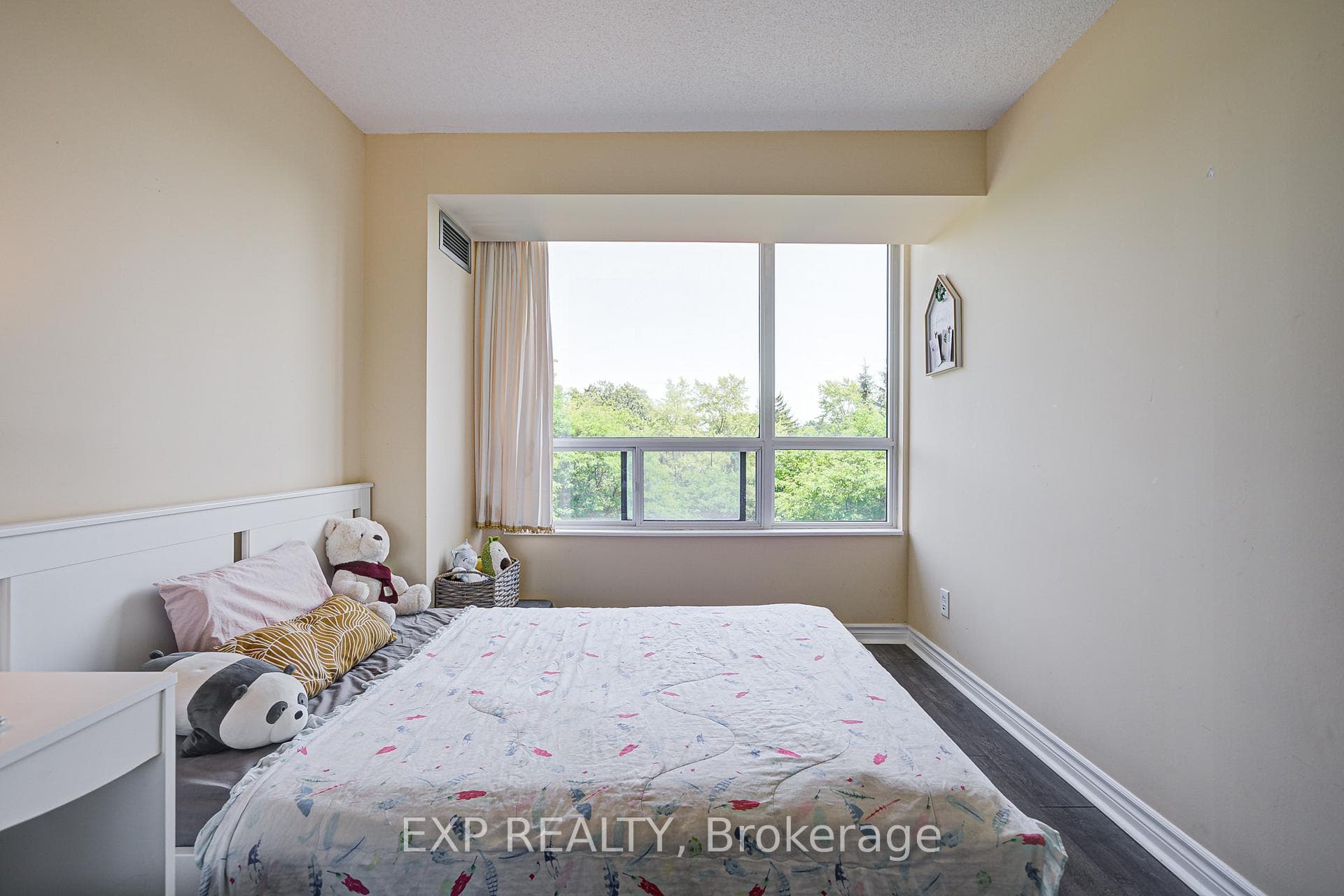 238 Doris Avenue Unit 605 photo 36