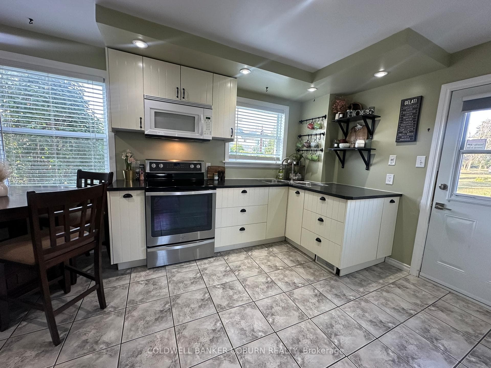 Unit 25 Kitchen