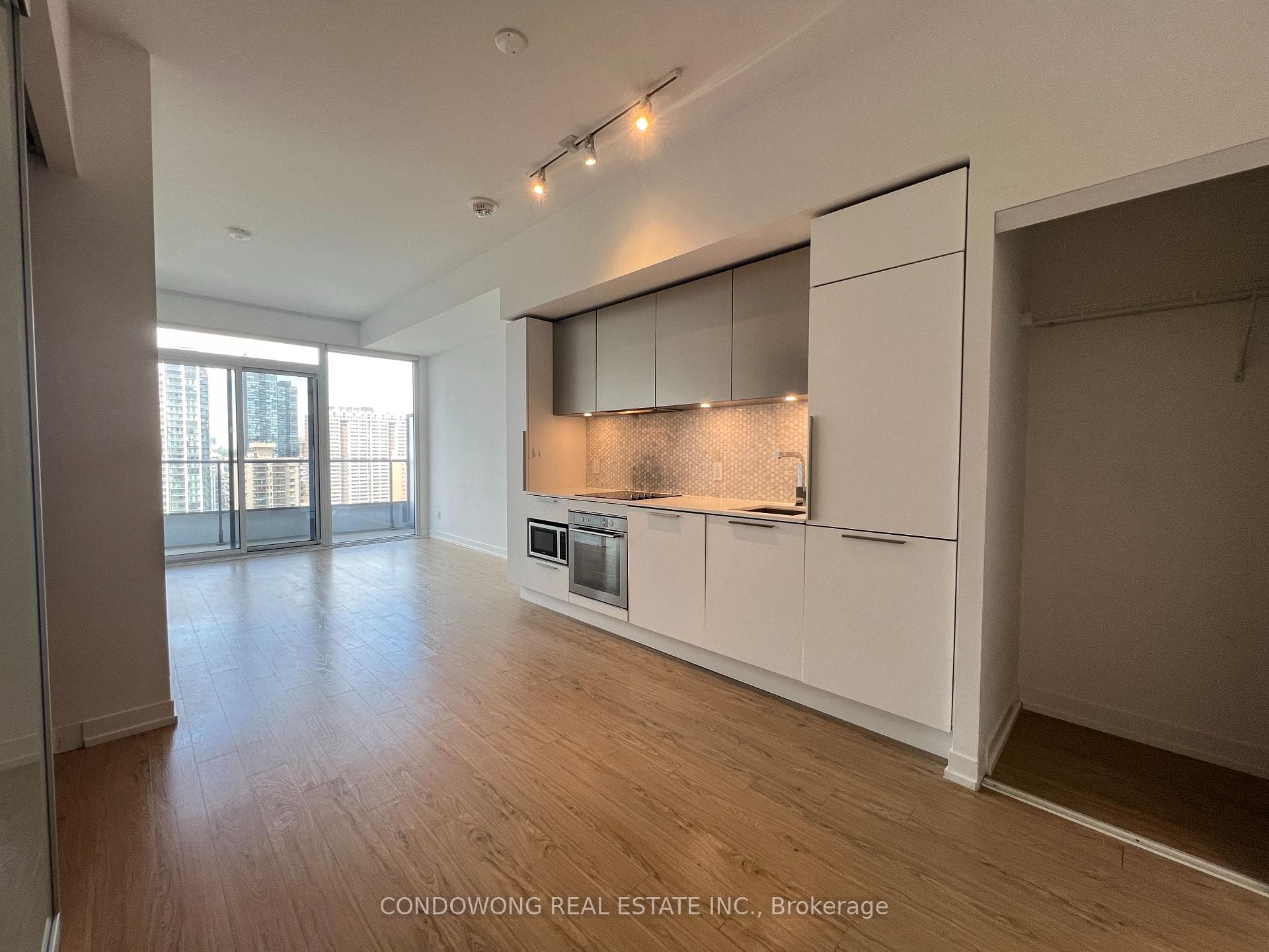 85 Wood Street Unit 2208 photo 1