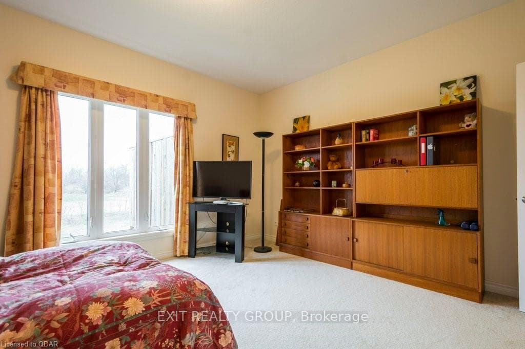73 ALETHA Drive photo 13