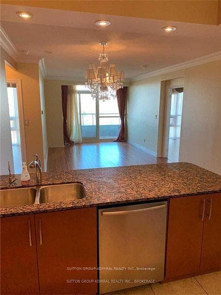 88 Promenade Circle Unit 808 photo 4