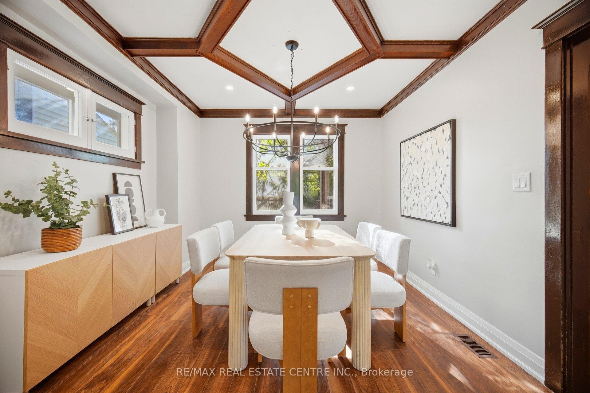 90 Holton Avenue photo 13