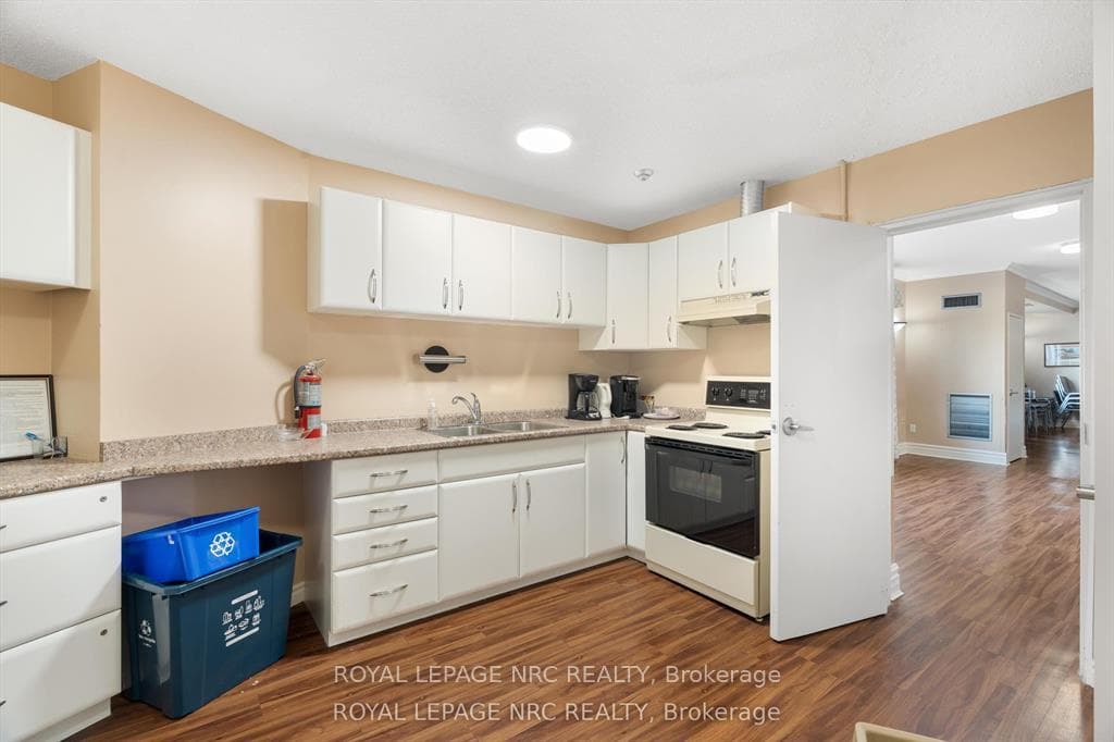 7 Gale Crescent Unit 1109 photo 31