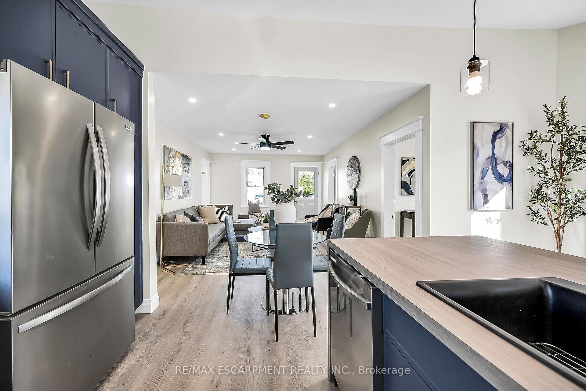 53 Jane Street photo 15