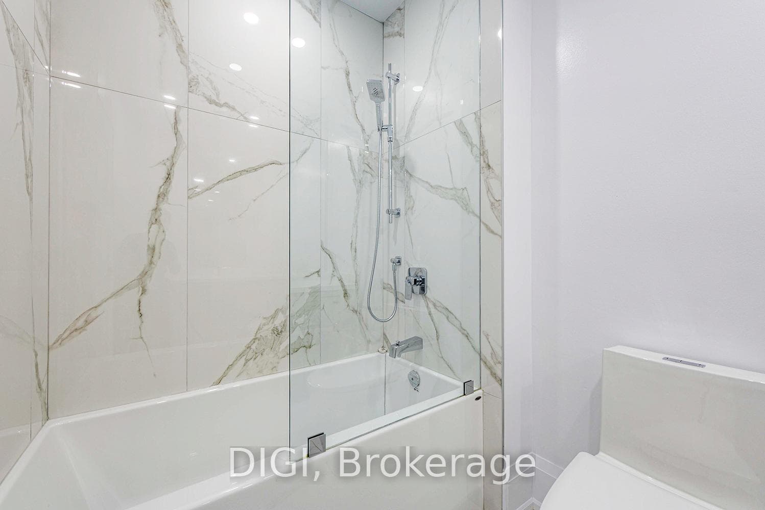 400 Walmer Road Unit PH5 photo 20
