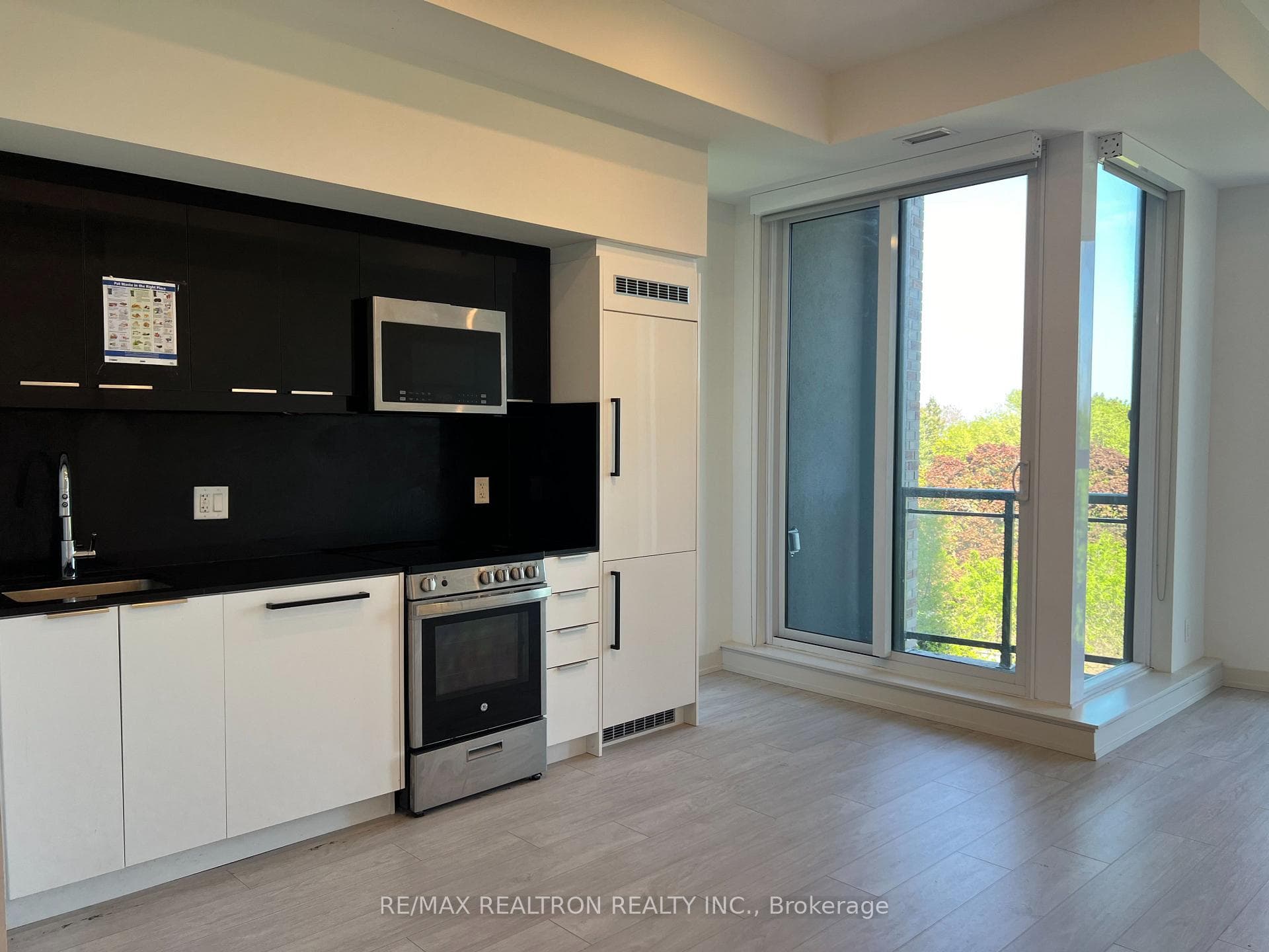 90 Glen Everest Road Unit 520 photo 14