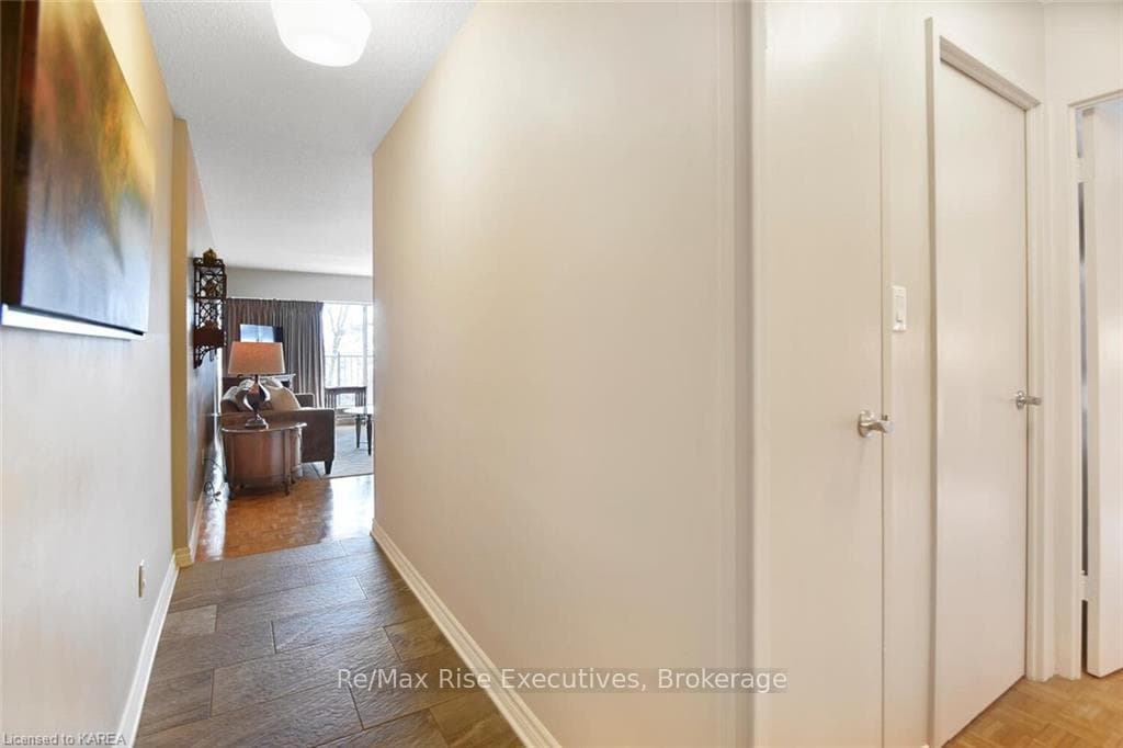 109 KING Street Unit 606 photo 14